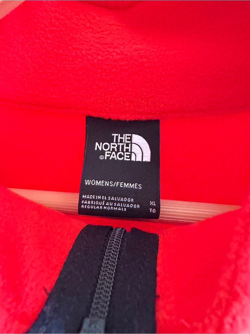 The North Face Women’s XL Red Quarter Zip Fleece Pullover - Picture 4 of 4